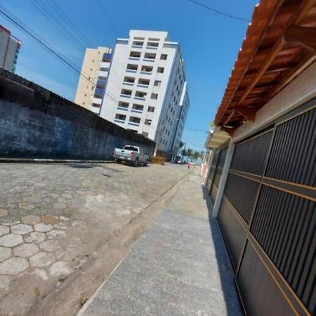 Pe Na Areia 3 Mercados Na Rua Centro De Mongagua Villa Exterior foto