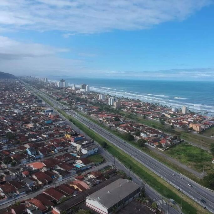 Pe Na Areia 3 Mercados Na Rua Centro De Mongagua Villa Exterior foto