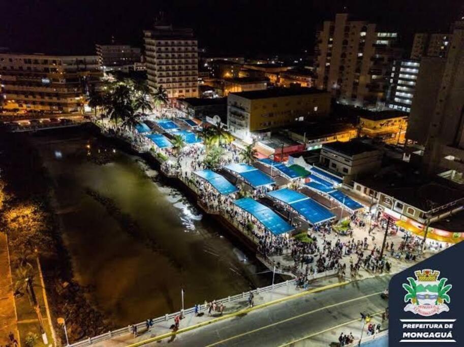 Pe Na Areia 3 Mercados Na Rua Centro De Mongagua Villa Exterior foto